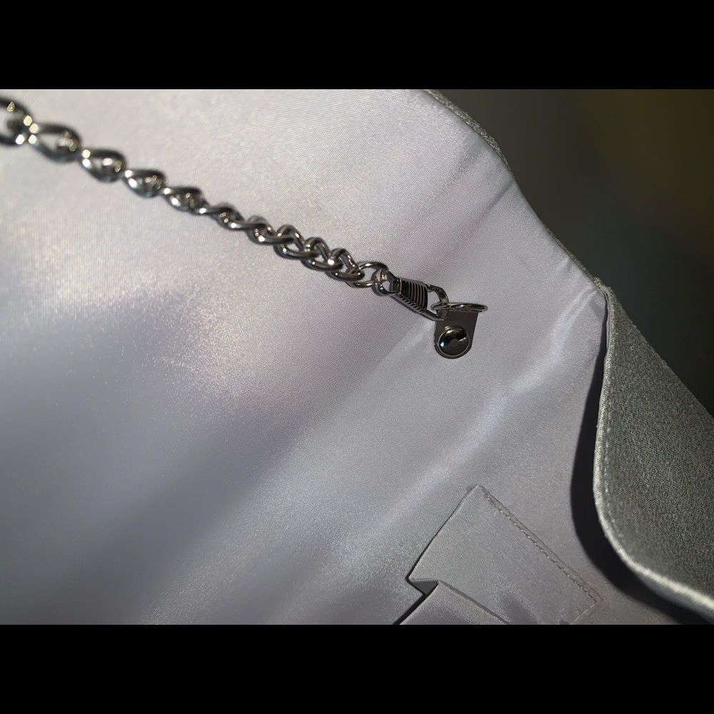 Silver Purse - Picture 4 of 5